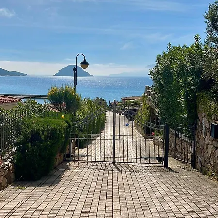 Luxury Elicriso Sea View With Common Swimming Pool Just 100 Mt From The * Golfo Aranci