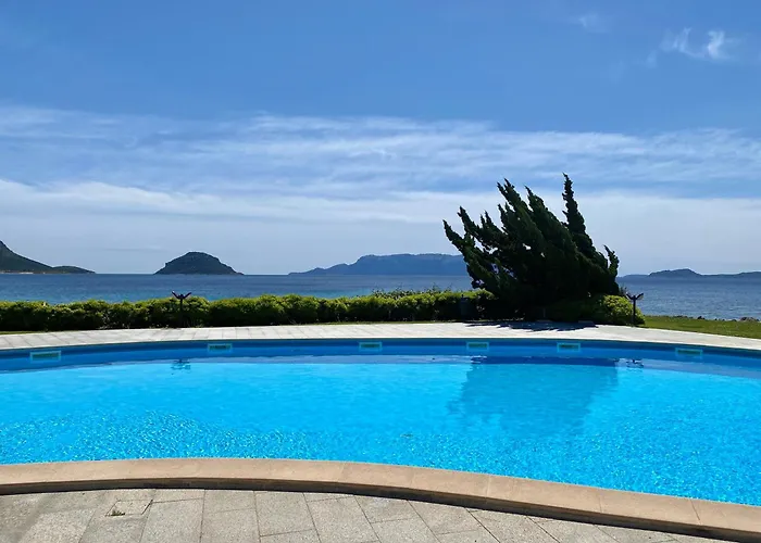 Luxury Elicriso Sea View With Common Swimming Pool Just 100 Mt From The Golfo Aranci